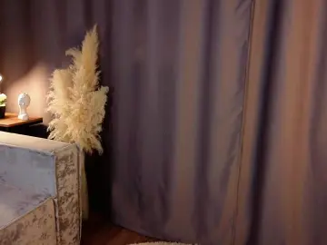 SueHolt  live sex cam