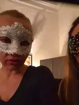 BrunaeBionda  live sex cam