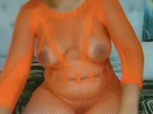 Curvybootyx  live sex cam