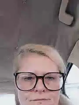 GypsyGirl82  live sex cam