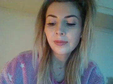 LuckyAlice  live sex cam