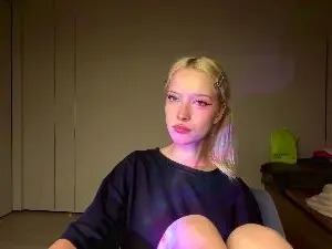 QuinnBallestas  live sex cam