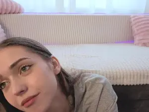 TarraHelman  live sex cam