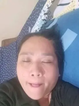 Kissandhugme09  live sex cam