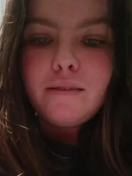 Icybbydragon  live sex cam