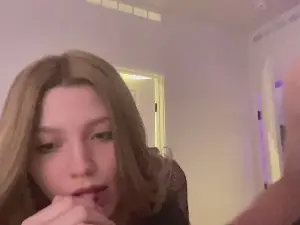 Savannarosebby  live sex cam