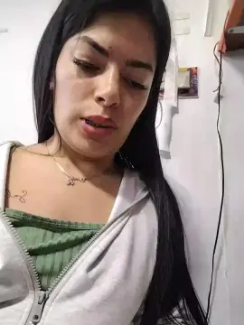 Estefanii_R  live sex cam