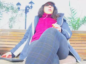 French_Claire25  live sex cam