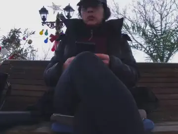 French_Claire25  live sex cam