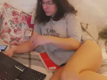 French_Claire25  live sex cam