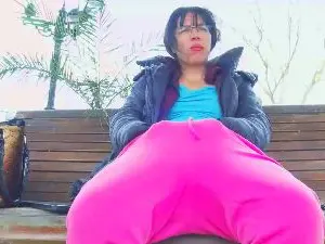 French_Claire25  live sex cam