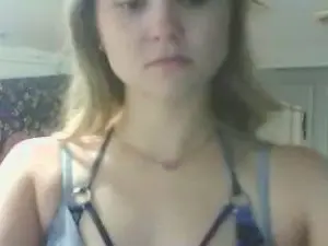 Minnie333o3  live sex cam
