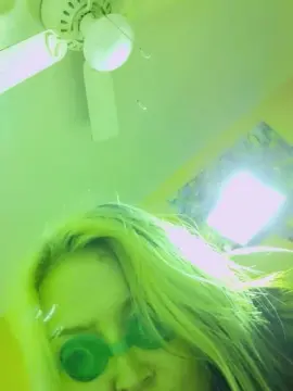 RoxanneMeli  live sex cam