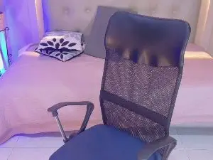 Chloe_rosse_  live sex cam