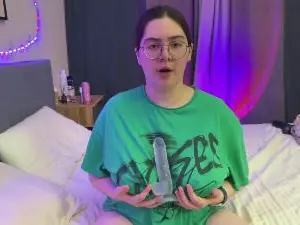 Hot_vampire333  live sex cam