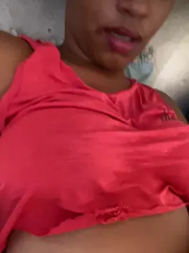 Itslua  live sex cam