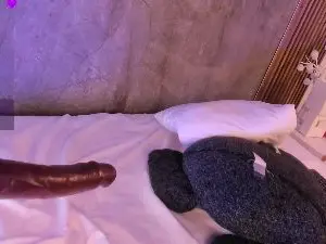 MelanyHolsen  live sex cam