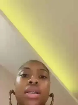 Cocochanel3  live sex cam