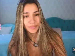 Hot_ass_18  live sex cam