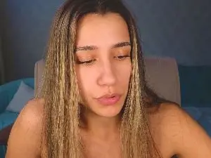 Hot_ass_18  live sex cam