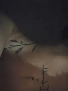 Nyraxx9hot  live sex cam