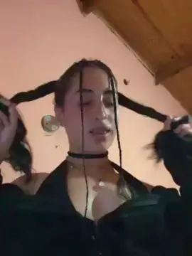 Athenabloom  live sex cam