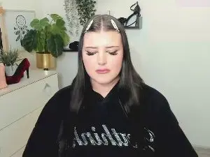Miabrunette22  live sex cam