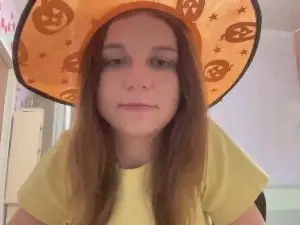 HeatherChura  live sex cam