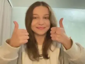 HeatherChura  live sex cam