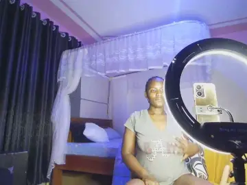 Bootythick6  live sex cam