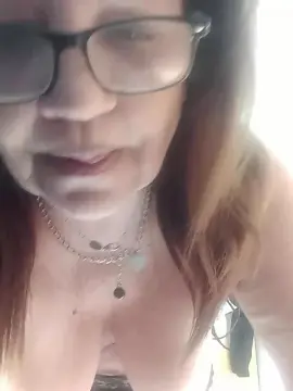 Gustogusto1  live sex cam