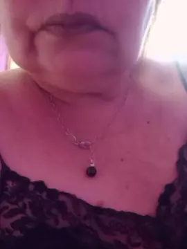 Gustogusto1  live sex cam