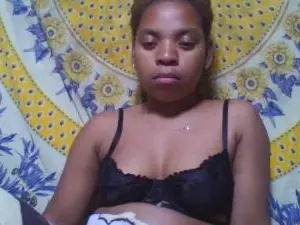 Asmirah4  live sex cam