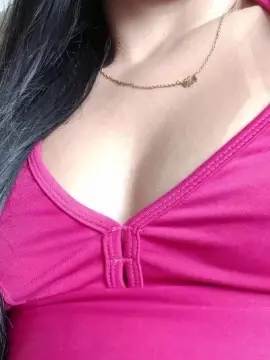 Laris91  live sex cam