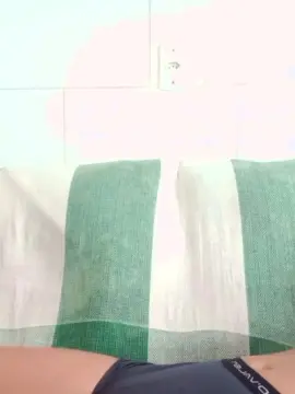 Laris91  live sex cam