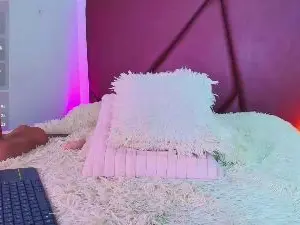 Lexi_Howard  live sex cam