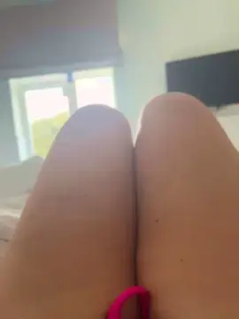 Milf21  live sex cam