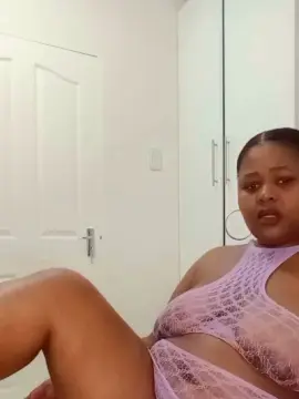 SexyBoobsbae  live sex cam
