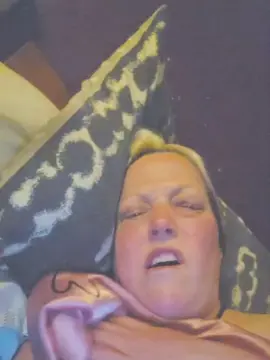 SexyRedSells  live sex cam