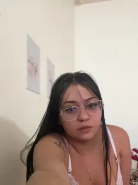 Lais68  live sex cam