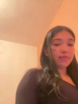 Alice22  live sex cam