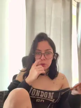 Pinina  live sex cam
