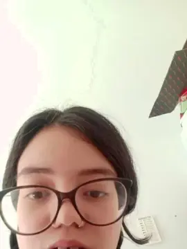 Debrad4  live sex cam