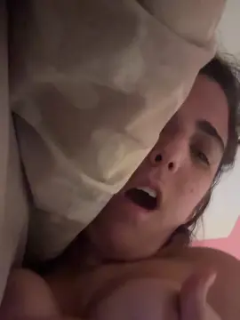 Iriss33  live sex cam