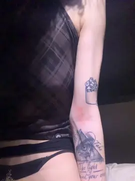 Sweetdesuni  live sex cam