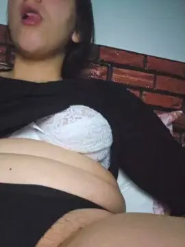 Chia562002  live sex cam