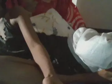 Daddyslut4u  live sex cam