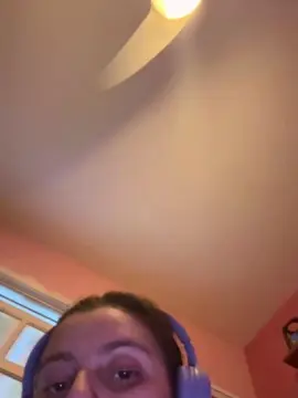 Yourlilian  live sex cam