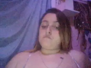 Yourlilian  live sex cam