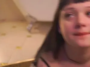 DeltaBrezina  live sex cam